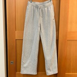 Cozy Fleece Boyfriend Fit TNA Sweatpants